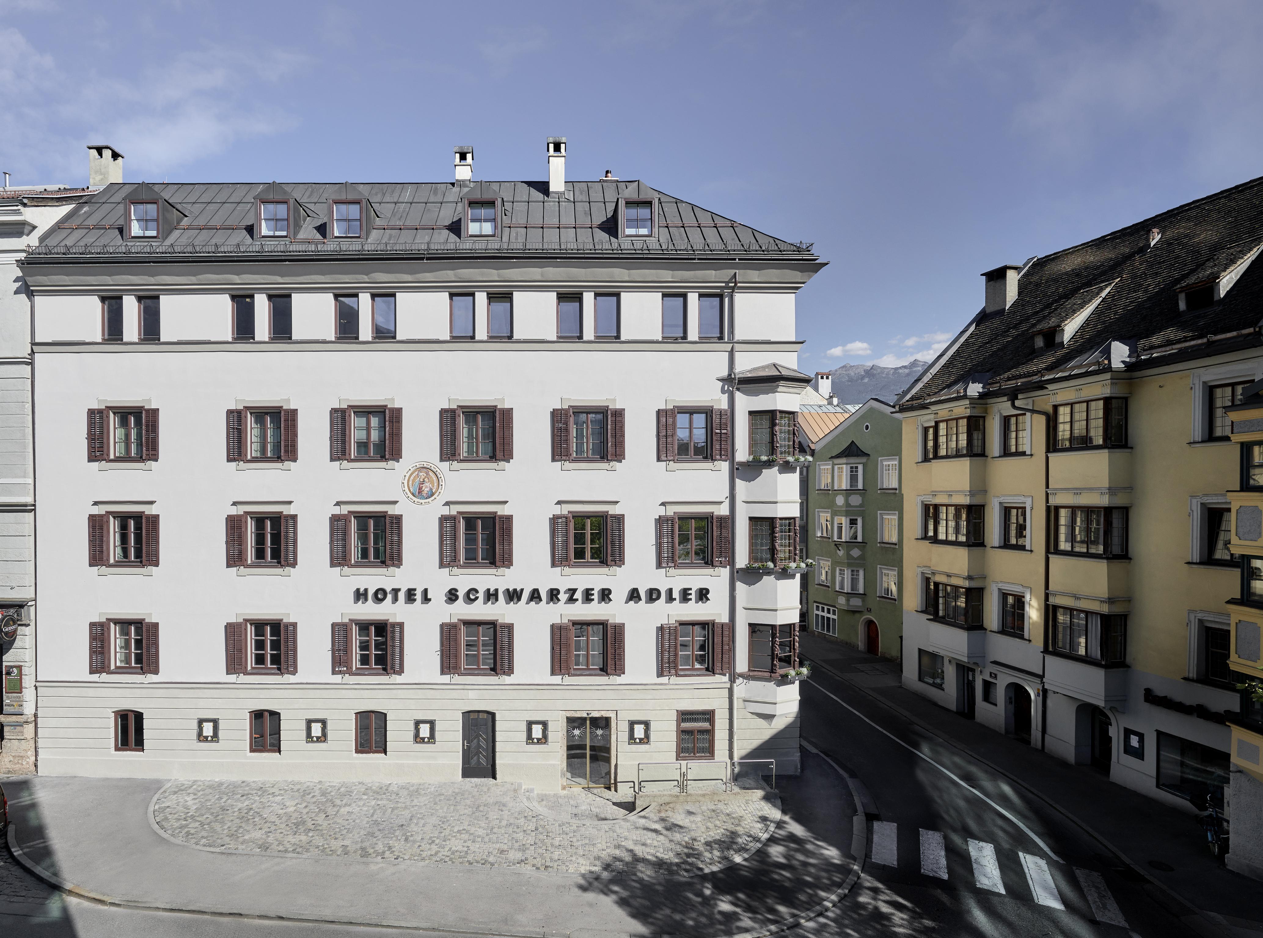 Hotel Schwarzer Adler Innsbruck Exterior foto